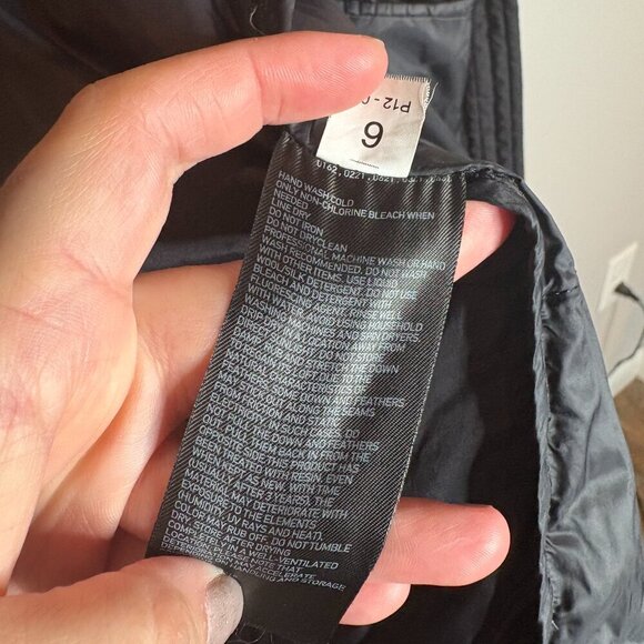 Uniqlo black down puffer coat - Picture 4 of 6